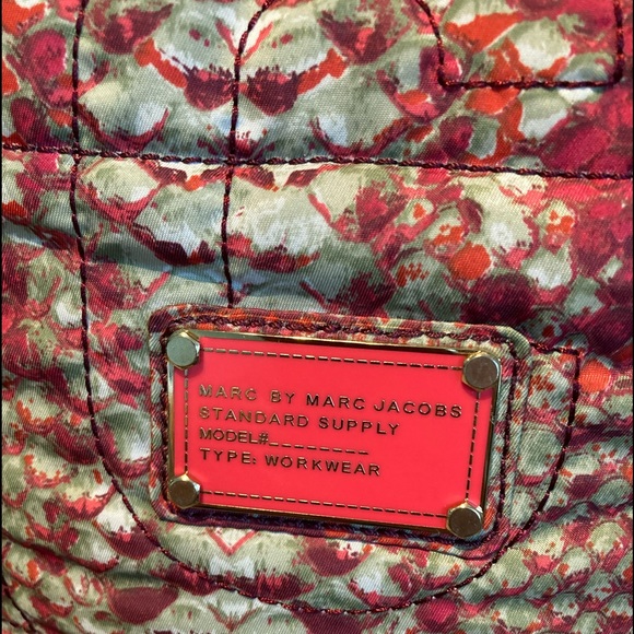 NWT...MARC by Marc Jacob’s nylon tote - Picture 3 of 14